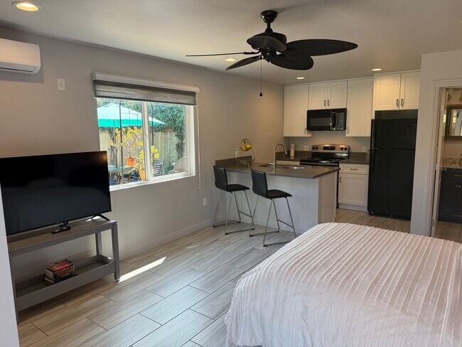 Foto del edificio - 2229 S Burnside Ave