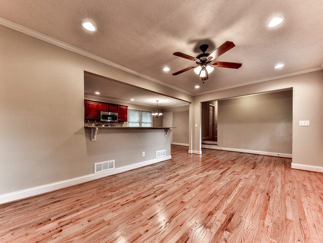 Foto del edificio - Remodeled 3 Bedroom Brick Ranch in Acworth