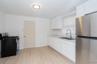 Building Photo - 109 6th Ave Building Photo - 109 6th Ave