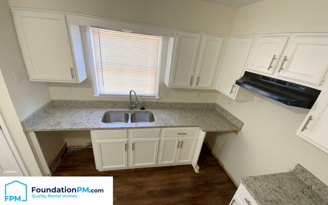 Foto del edificio - 3725 Wax Myrtle Dr