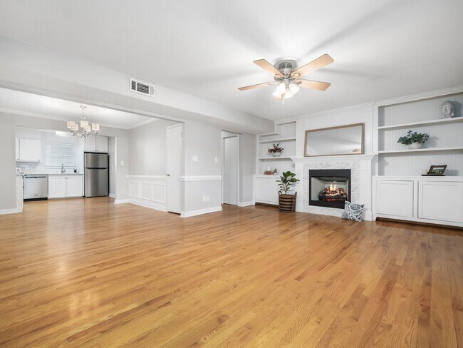 Foto del edificio - 6543 New Market Way