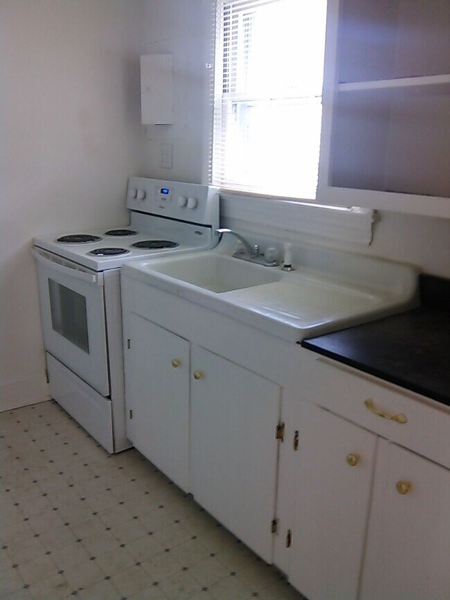 Foto del edificio - 120 S Graham St