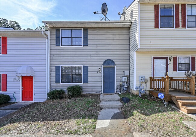 Building Photo - 6984 Flagstone Dr