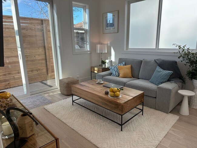 Foto del edificio - 4067 Michael Ave