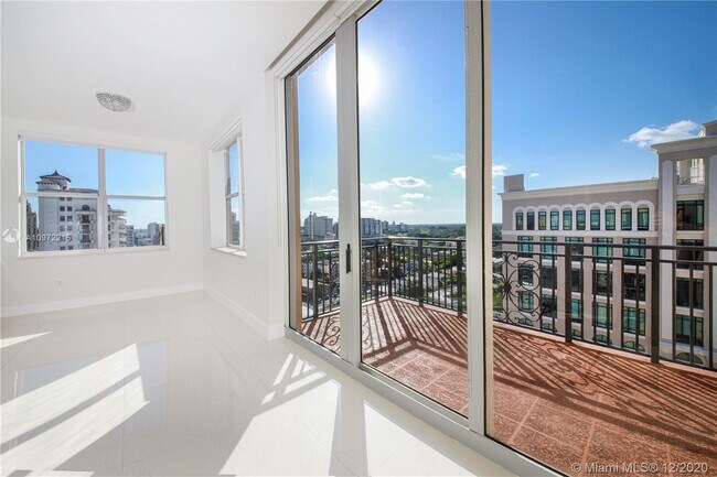 Building Photo - 1607 Ponce de Leon Blvd