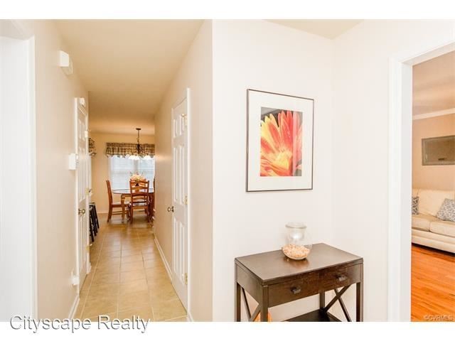 Building Photo - 7812 Falling Hill Ter