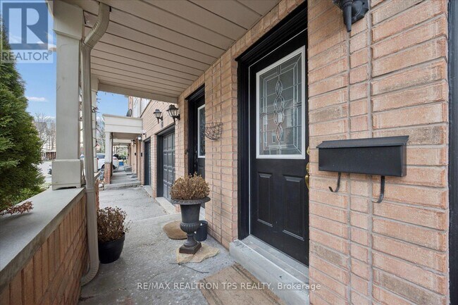 Photo du bâtiment - 50 Spraggins Ln