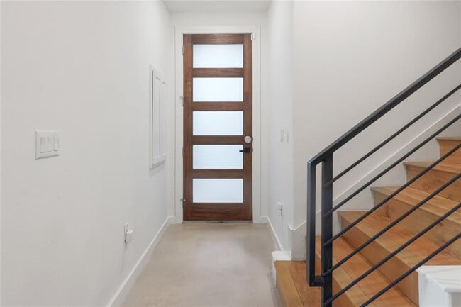 Building Photo - 6409 Berkman Dr