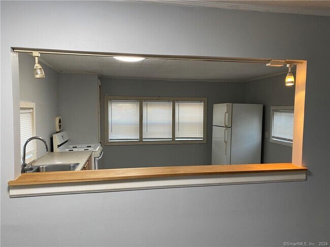 Foto del edificio - 16 Terrace Dr