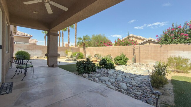 Foto del edificio - 45576 Whistler Ct