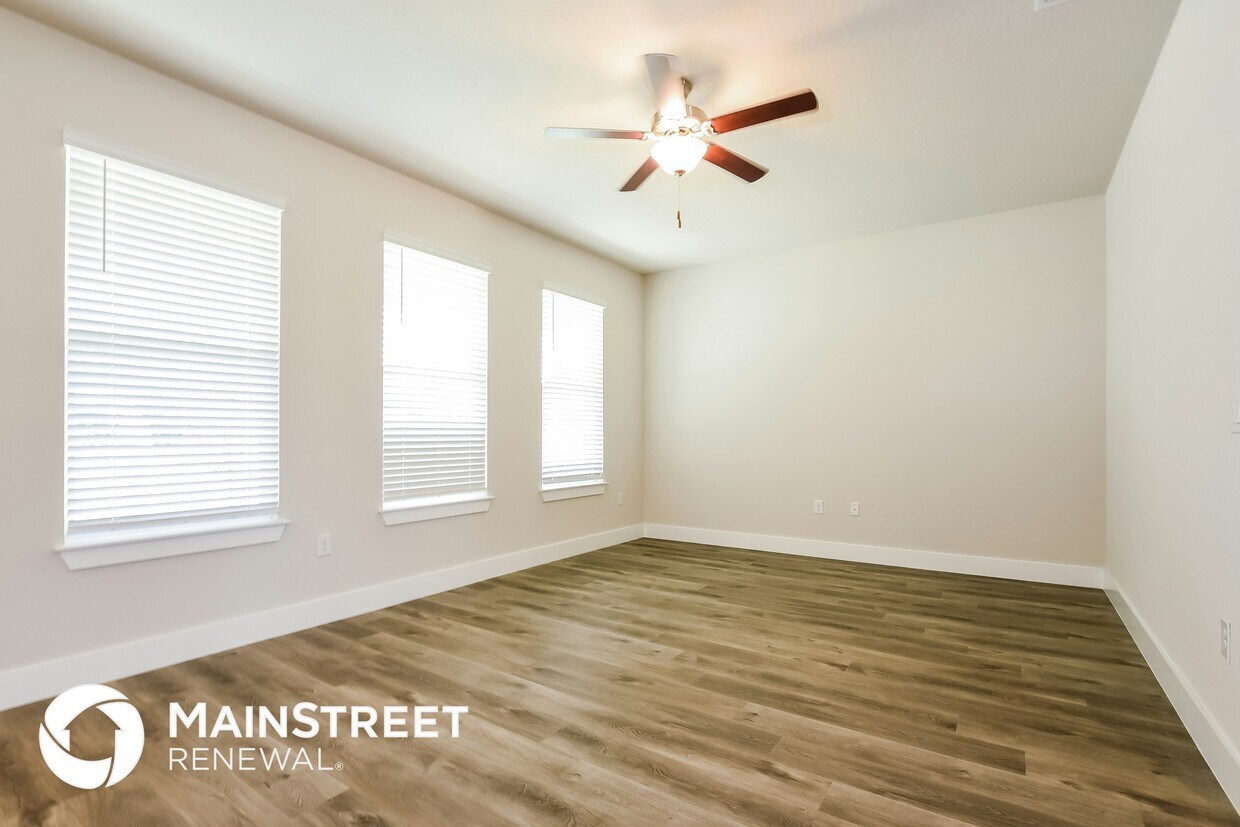 Foto principal - 333 Whiteheart Dr