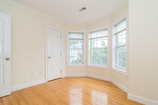 Foto del edificio - 123 Russell St