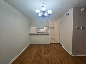 Building Photo - 3714 Ave S