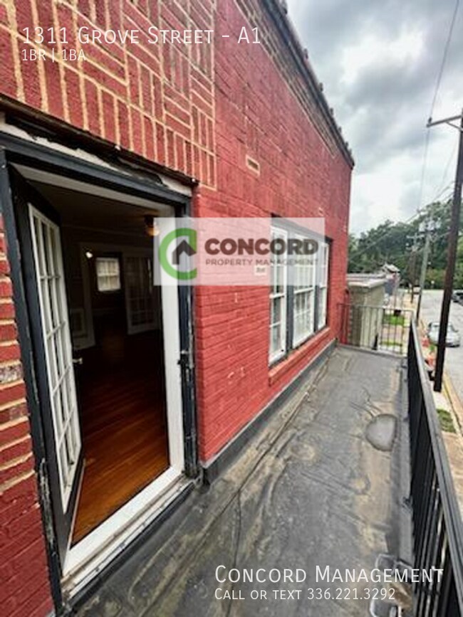 Building Photo - 1311 Grove St