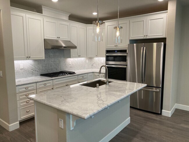 Building Photo - 114 Wallace Cir