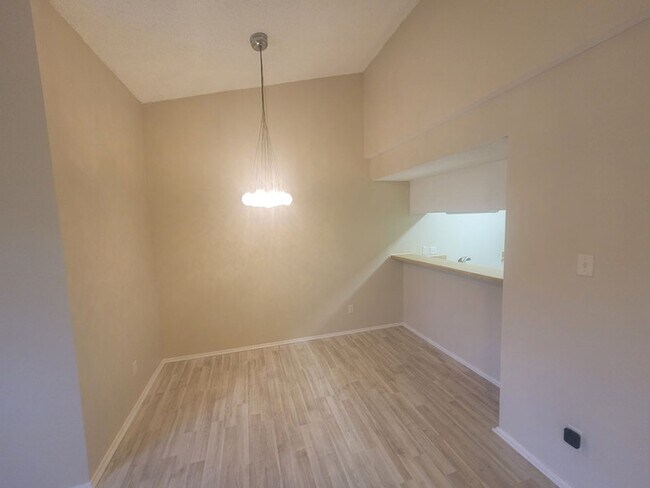 Foto del edificio - 1 Bedroom Condo at Port Aux Prince