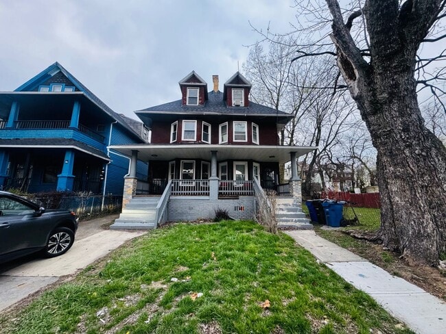 Foto del edificio - 576 E 110th St