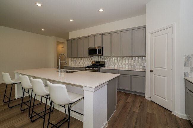 Foto del edificio - 2513 Seneca Lk Dr