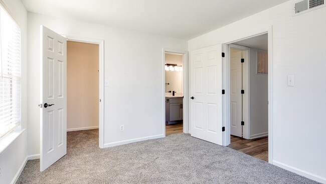 Foto del edificio - Latitudes Apartments