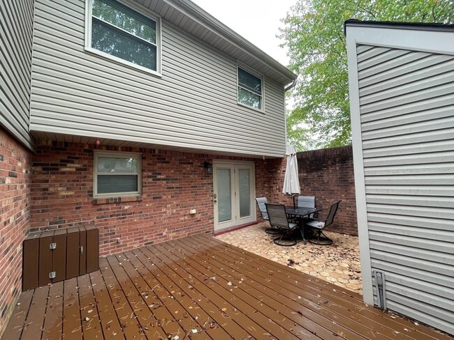 Building Photo - 338 Oxford Dr