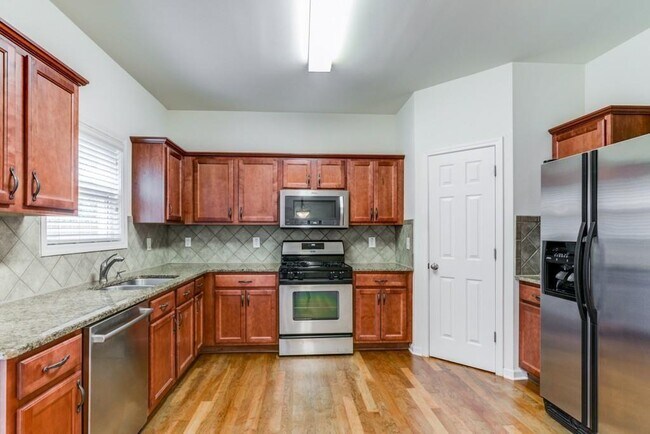 Foto del edificio - 3361 Marla Blvd NW