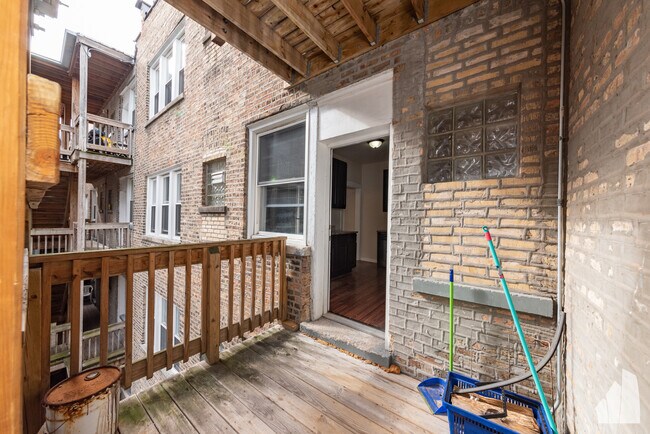 Foto del edificio - 3751 W Sunnyside Ave