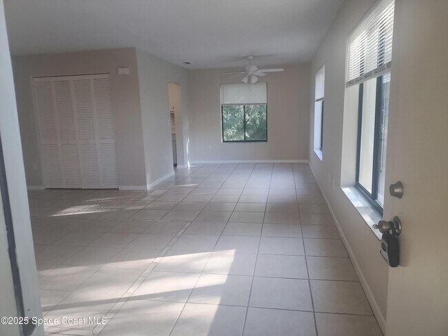 Building Photo - 200 International Dr