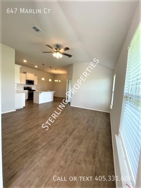 Building Photo - 647 Marlin Ct