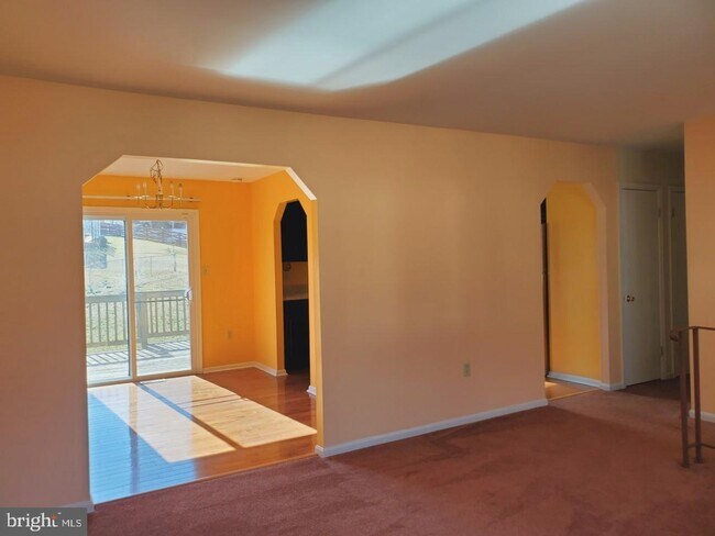 Foto del edificio - 9515 Dalmatia Dr