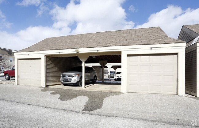 Linden Square Village Apartments Indianapolis In Apartments Com