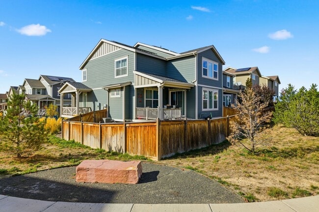 Building Photo - Modern 3-Bed 2.5-Bath Home on Corner Lot i...