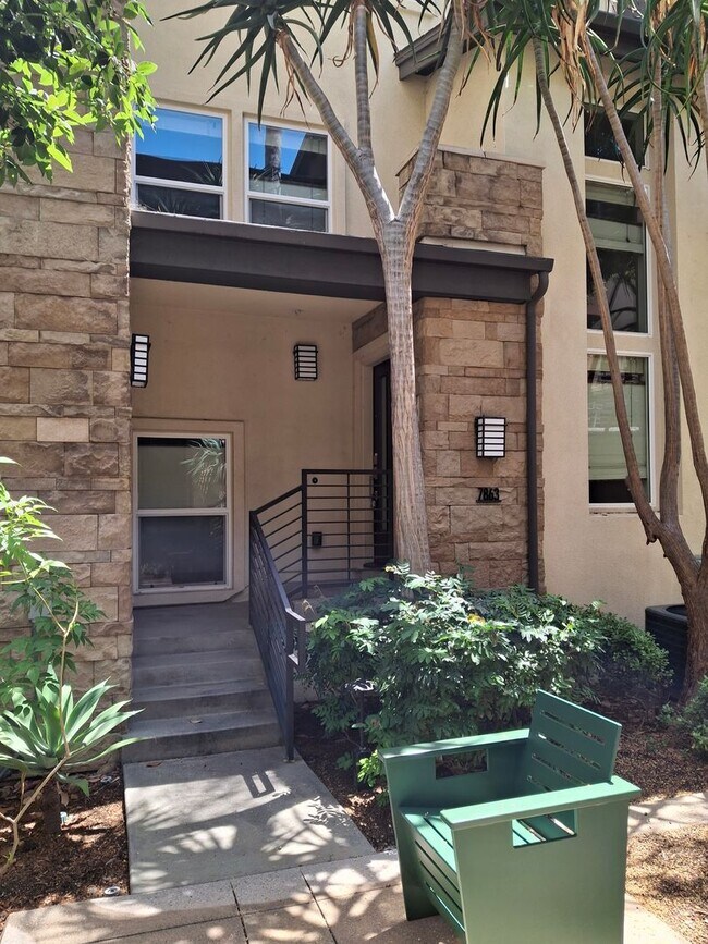 Foto del edificio - Beautiful Townhome in Civita Mission Valle...