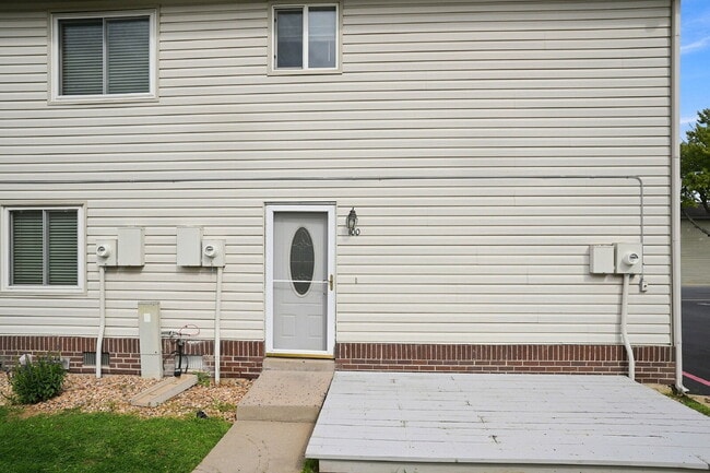 Photo - $1,945.95 with $300 Off the first month's rent, 2 Beds - 1 Bath, Single Family Home in Lakewood w...