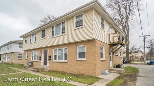 Primary Photo - 2 br, 1 bath Apartment - 509 3 Mile Rd.