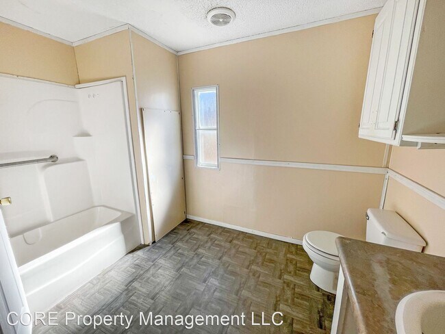Building Photo - 3 br, 1 bath House - 817 North Love Street