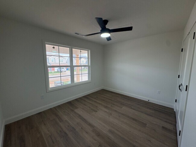 Foto del edificio - For Rent