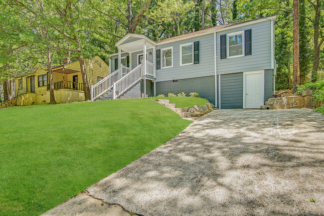 Building Photo - 2836 Harlan Dr