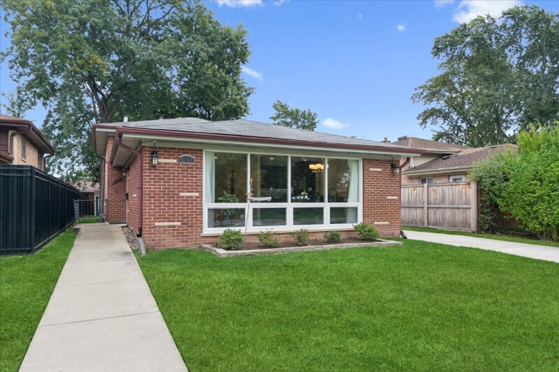 Primary Photo - 9107 Meade Ave