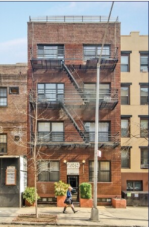 Primary Photo - 239 E 77th St