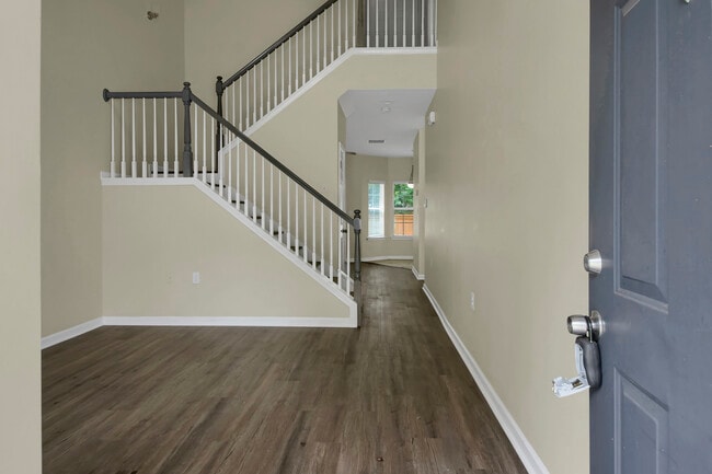 Building Photo - 2524 Laurel Cir NW