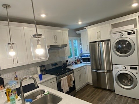Primary Photo - 24 Pearson Rd