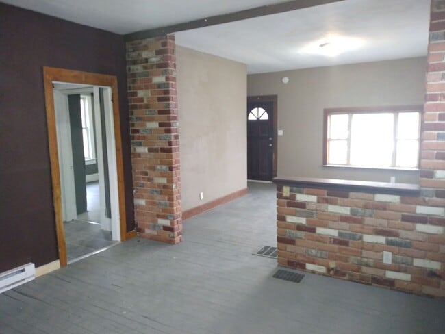 Building Photo - 616 Buckhannon Ave