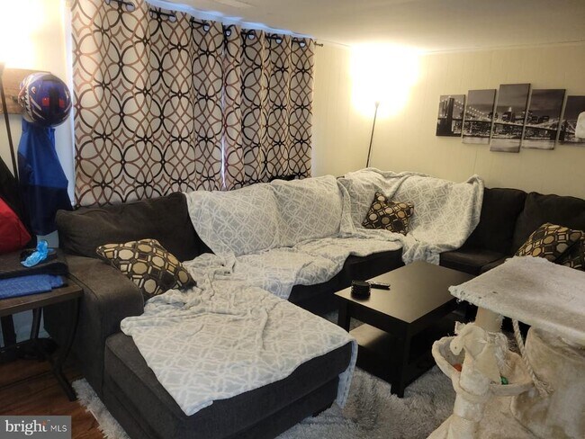 Foto del edificio - 2814 3rd St