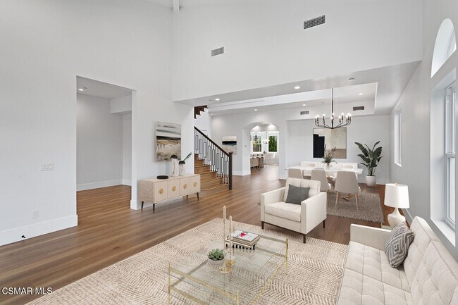 Foto del edificio - 295 Toyon Ct