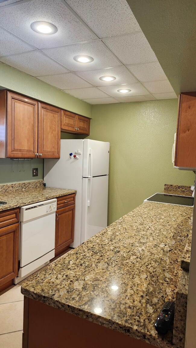 Foto del edificio - 3136 Harbor Blvd