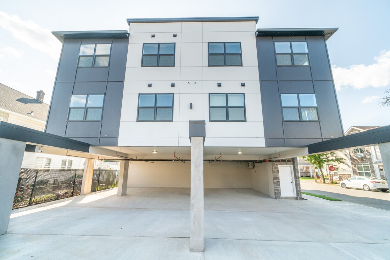 Primary Photo - Wheeler Avenue Apartments