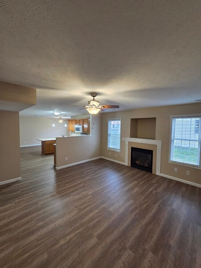 Building Photo - 835 Cornsilk Ct