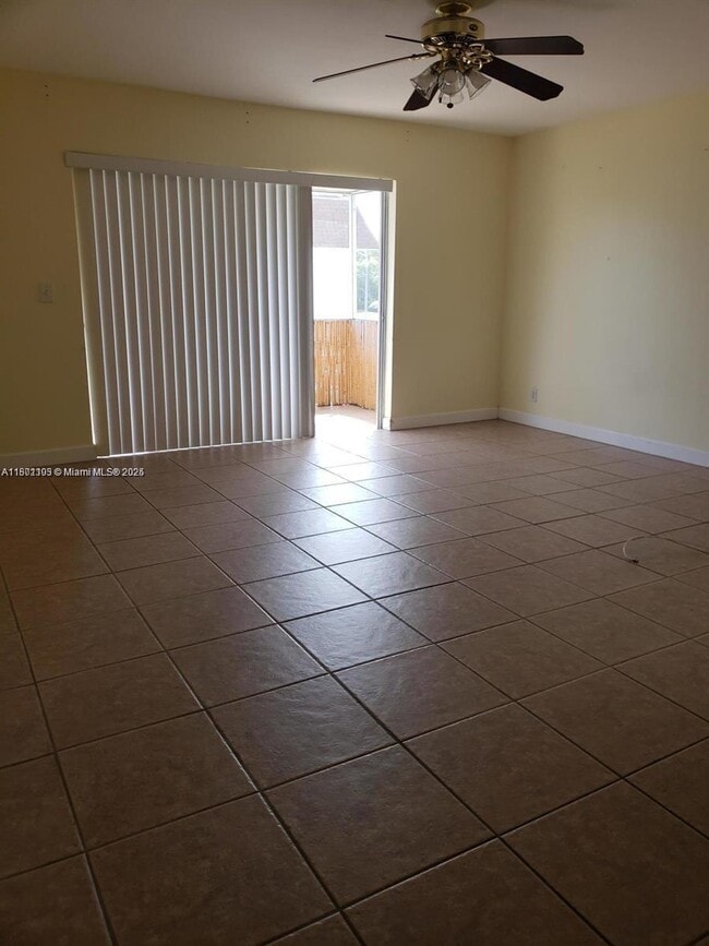Building Photo - 10330 N Military Trl