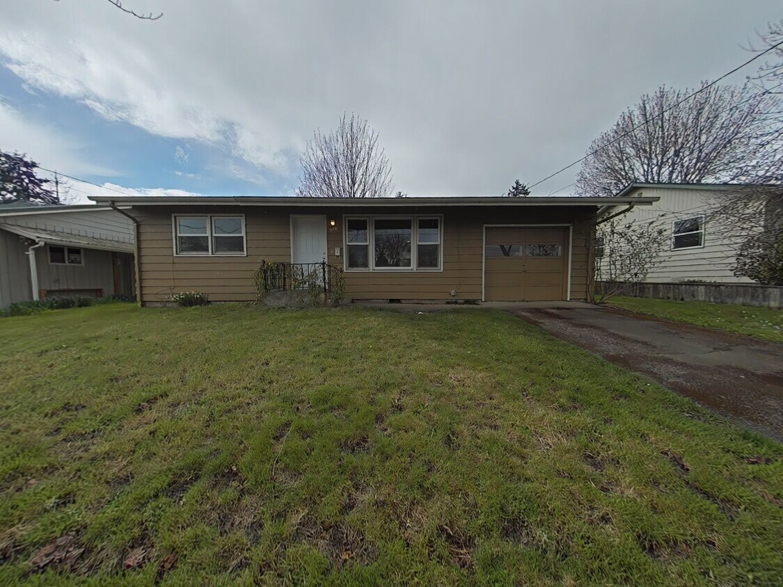 Foto principal - 2 Bedroom House ~ Close to Campus ~ Pet Fr...