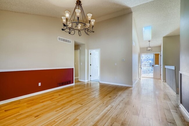 Building Photo - Evolve Real Estate: Gorgeous Ranch in Park View Neighborhood available for May 2nd Move in!